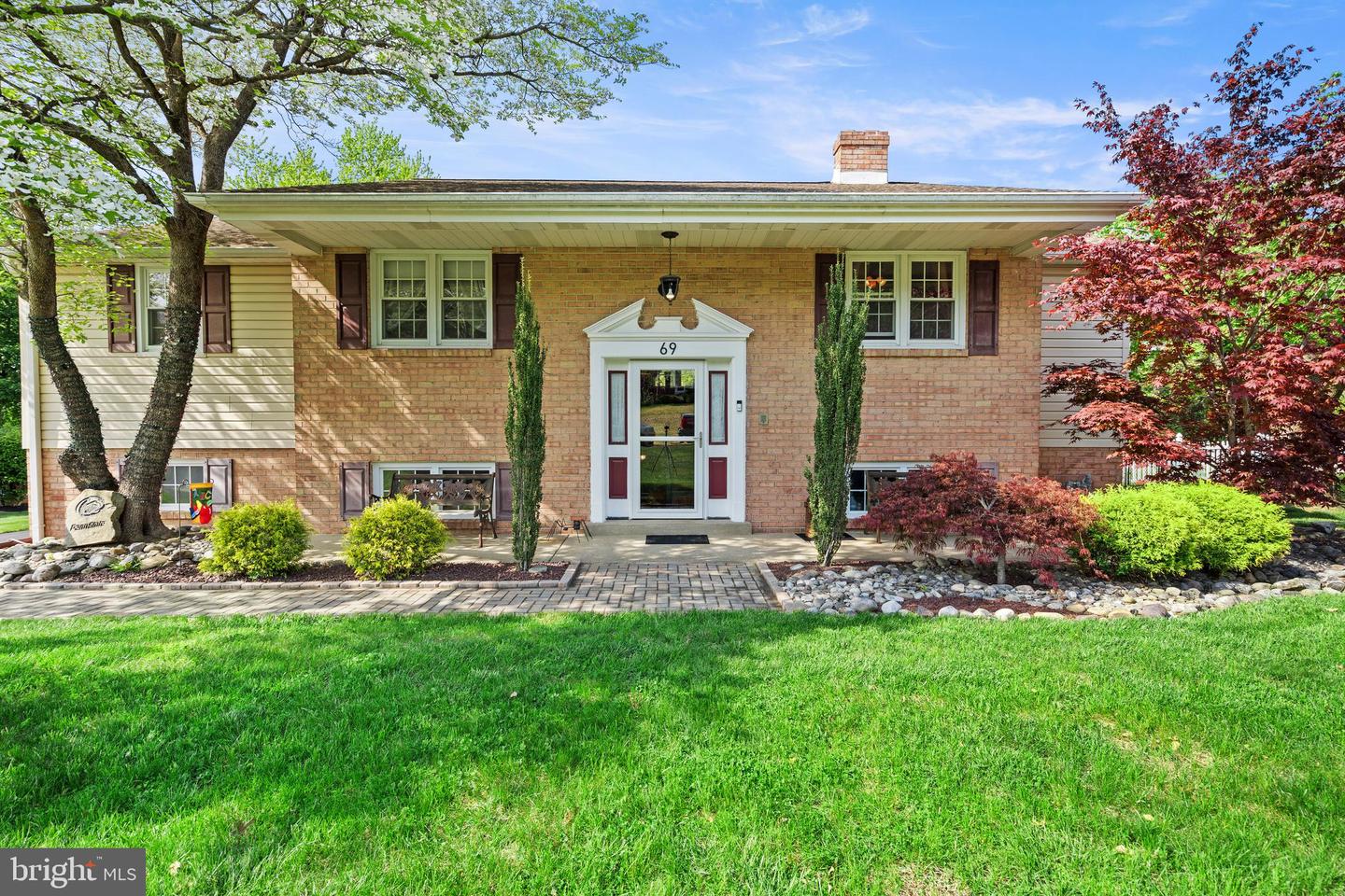 69 Christopher Drive
