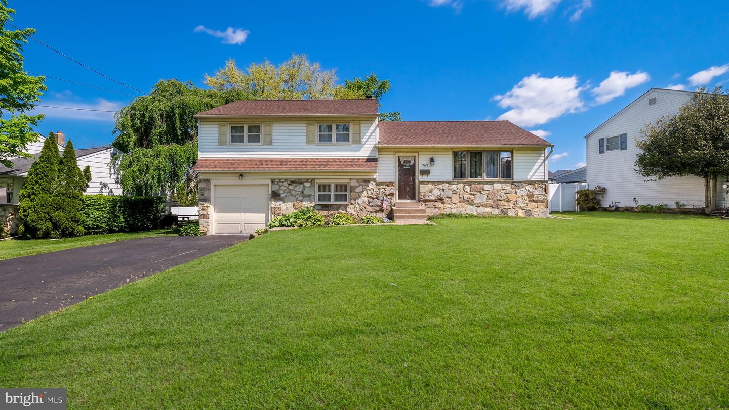 969 Marian Road
