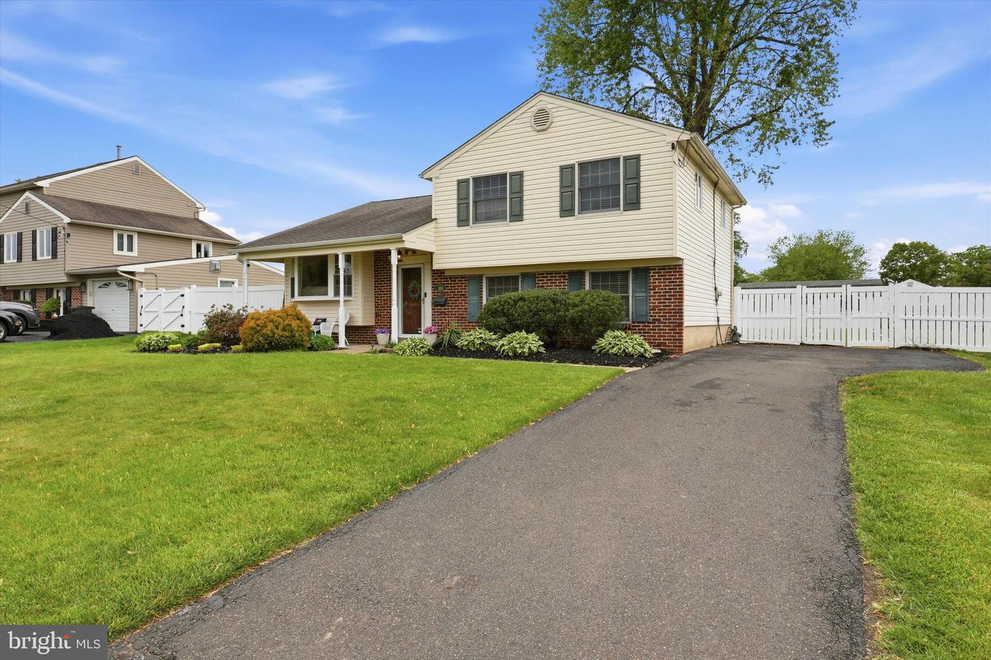 1204 Lynda Lane, Warminster