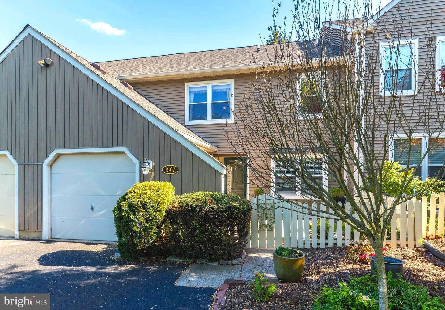 1607 Lakeview Circle, Yardley