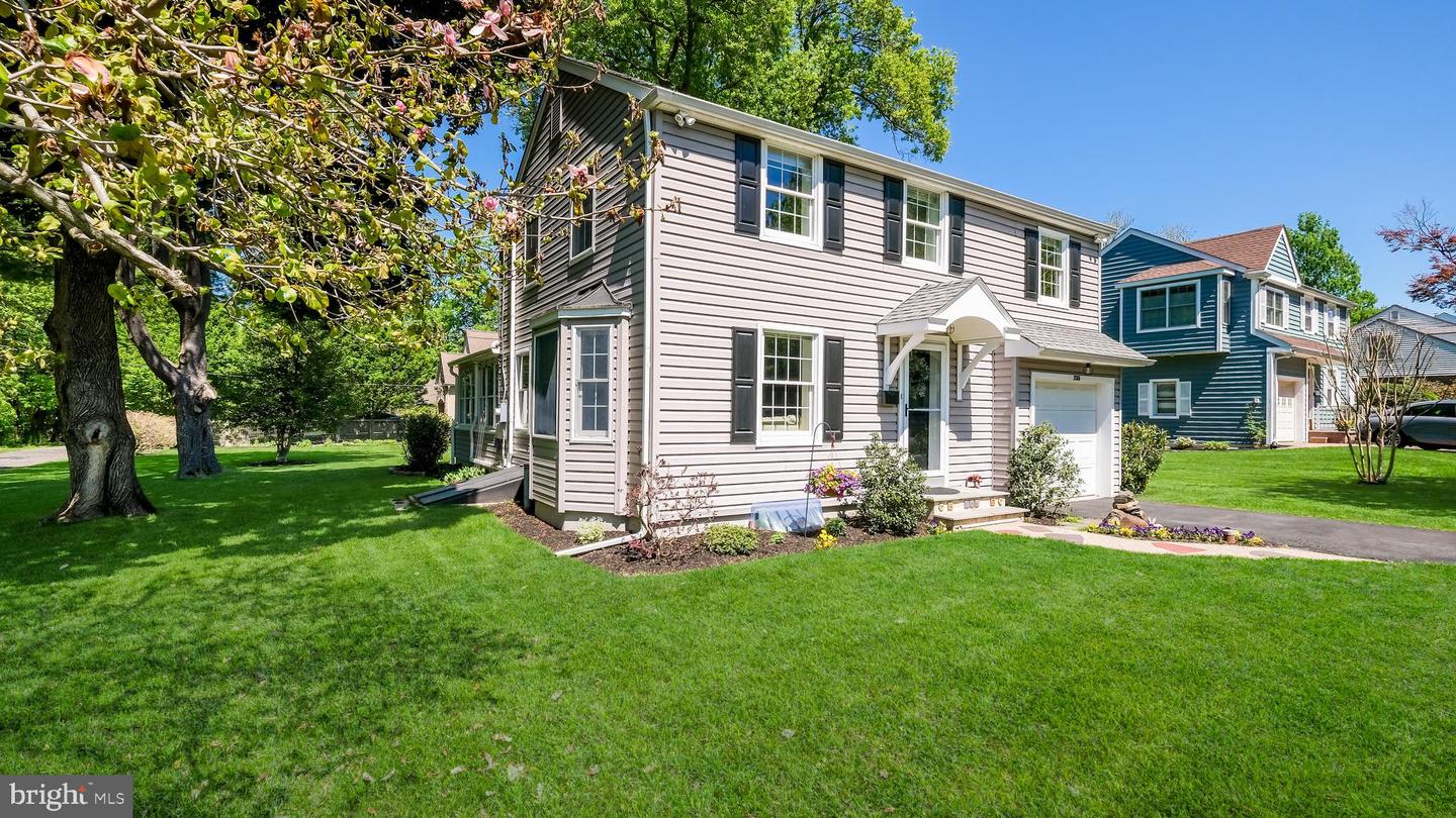 235 N Clinton Street, Doylestown