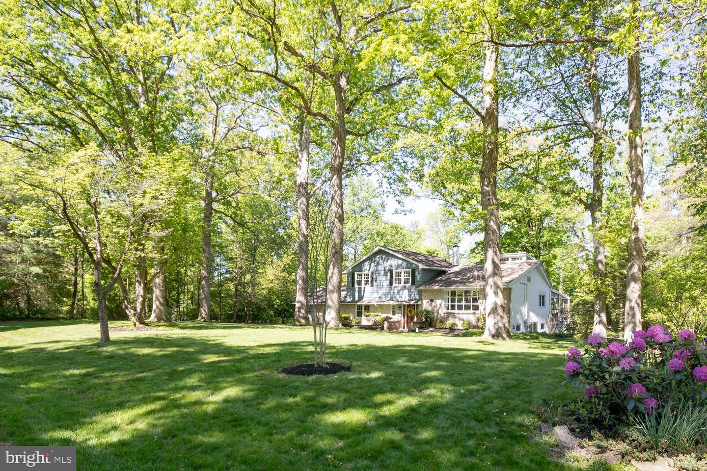 90 Buttonwood Lane, Doylestown