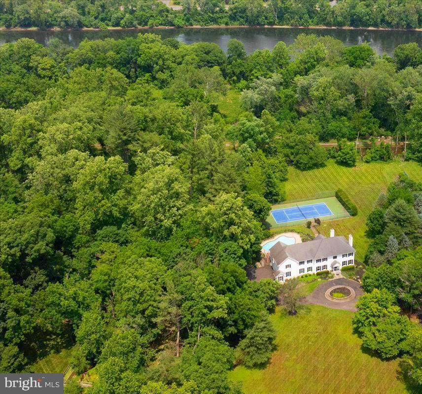 1558 River Road