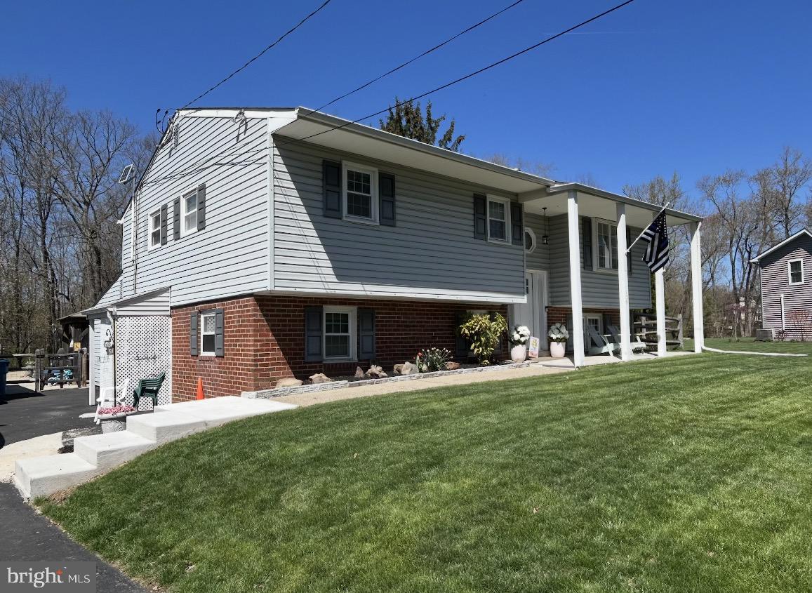 129 Blue Jay Road, Chalfont