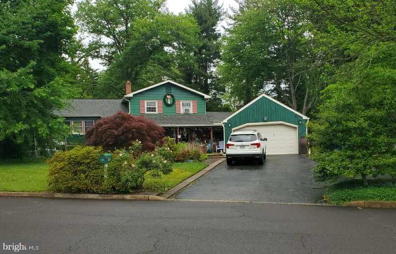 700 Gordon Drive