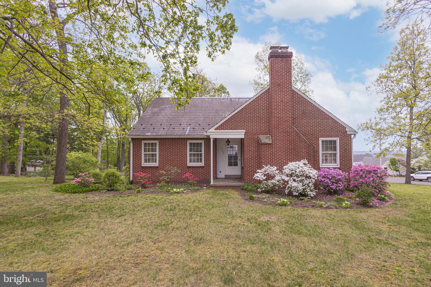 903 N Ridge Rd