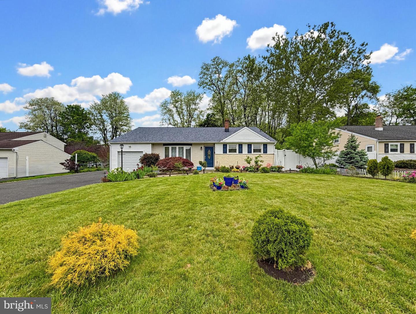 254 Allen Lane, Warminster