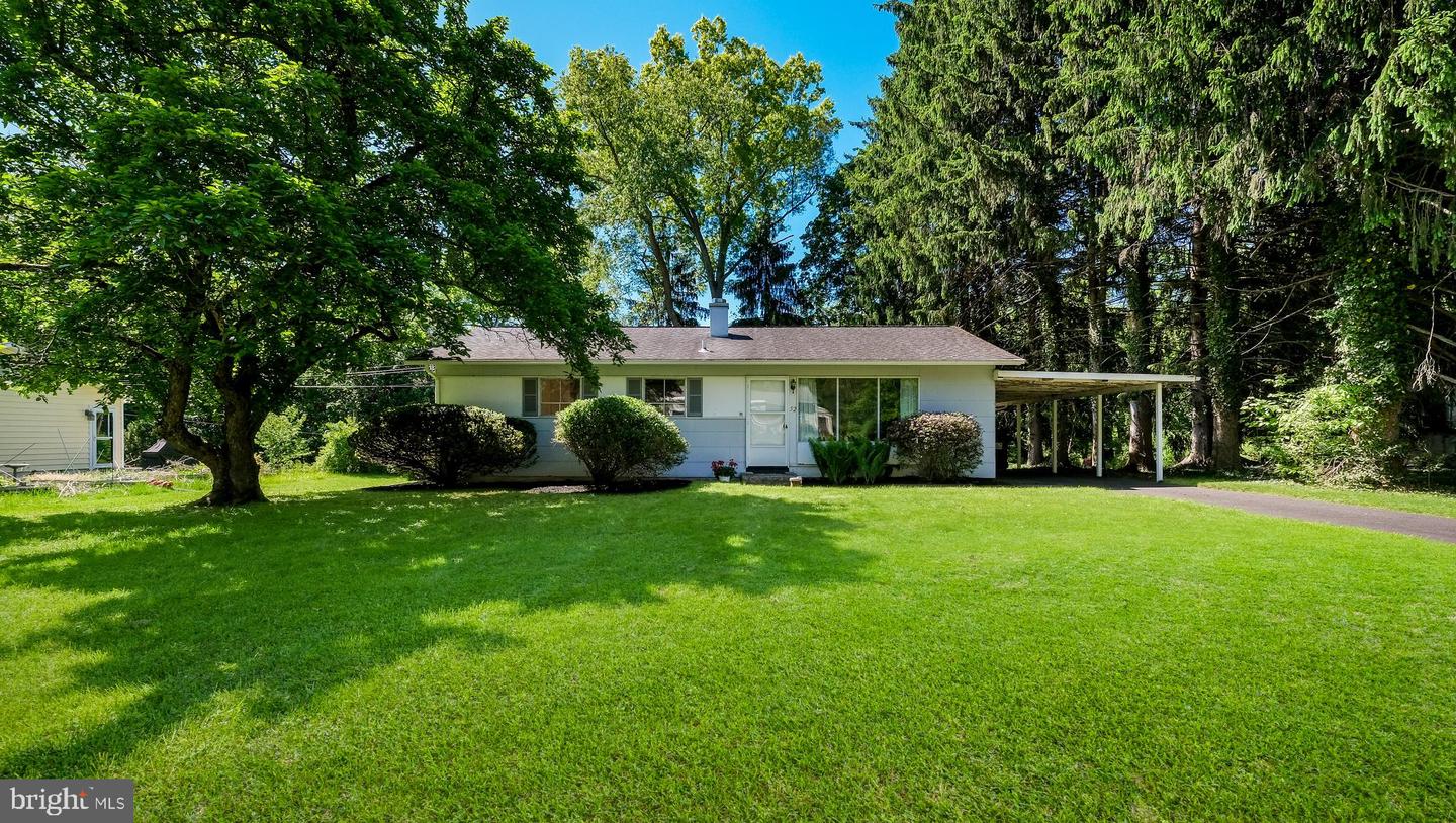 52 Cedar Drive, Doylestown