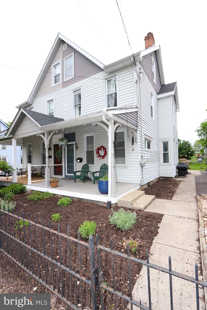 659 Belmont Avenue, Southampton