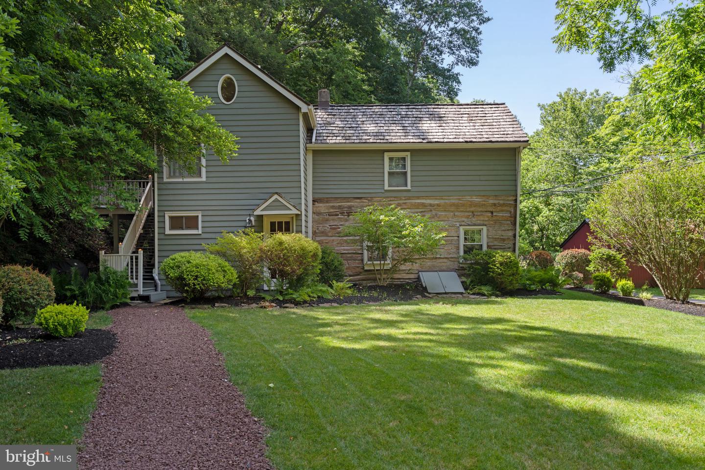 22 Upper Tinicum Church