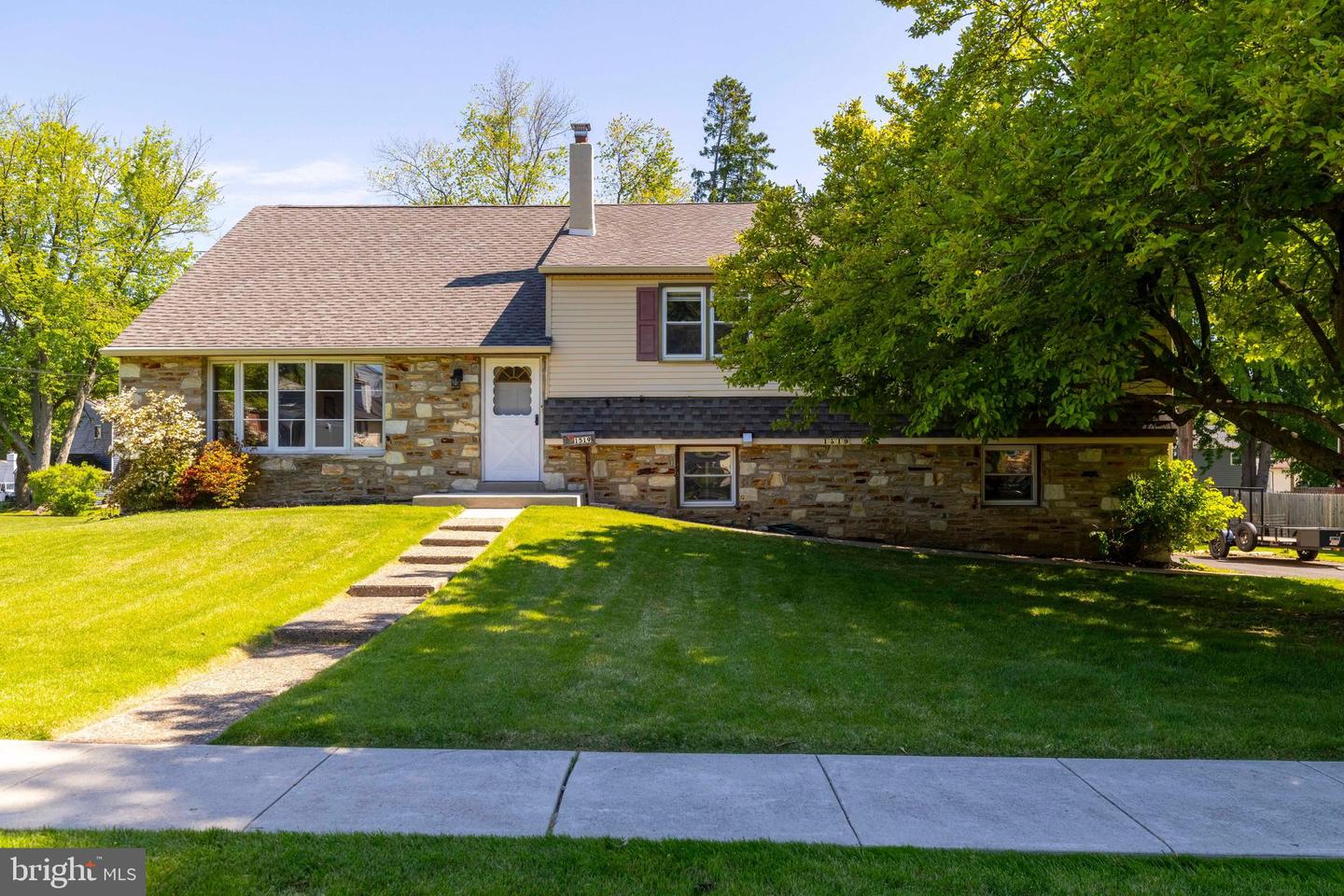 1519 Nevarc Road, Warminster