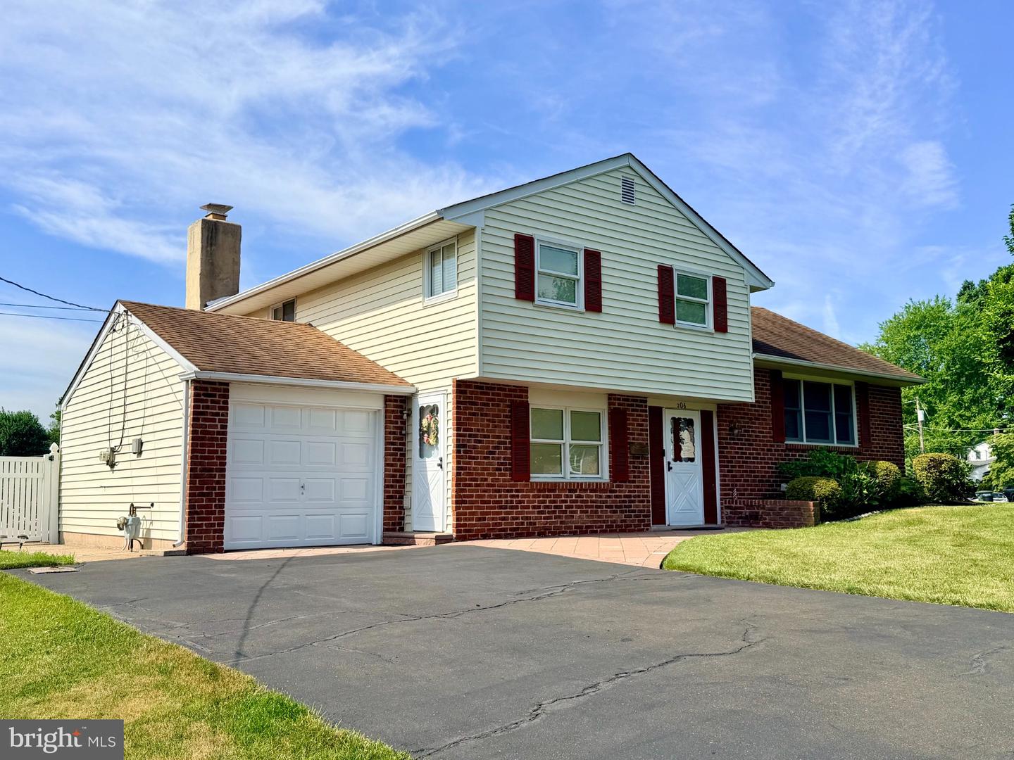 206 Waverly Road