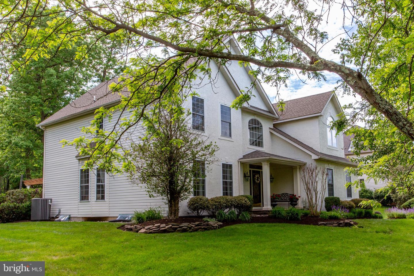 6 Leapson Ln