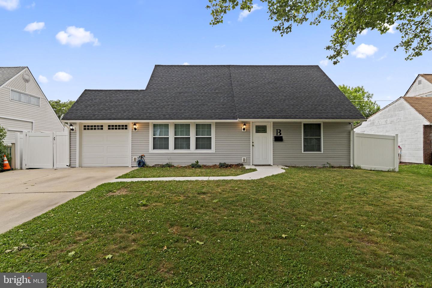 193 Kenwood Drive S #S, Levittown