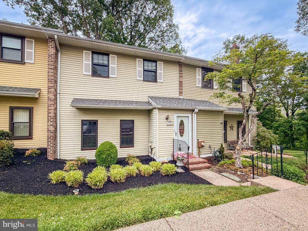 52 Woodbridge Court N, Langhorne