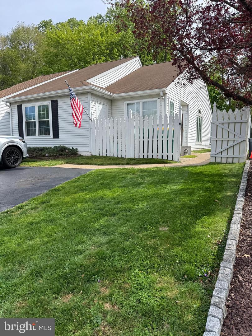 290 Woods Edge Place, Langhorne
