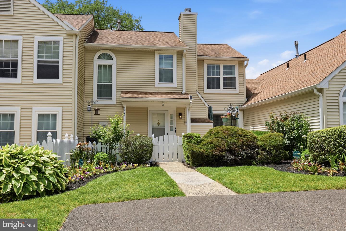1804 Morris Circle