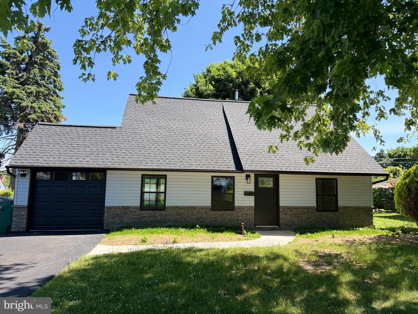 44 Tinsel Road