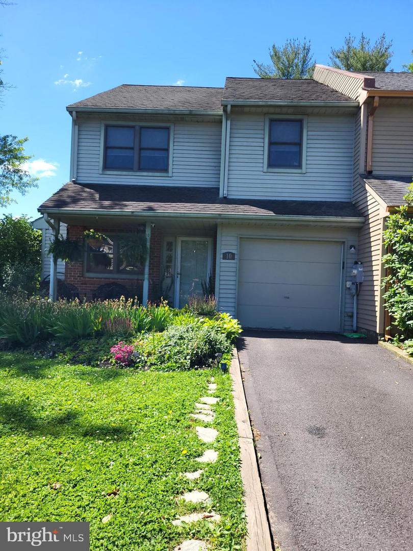 10 Harvest Mews