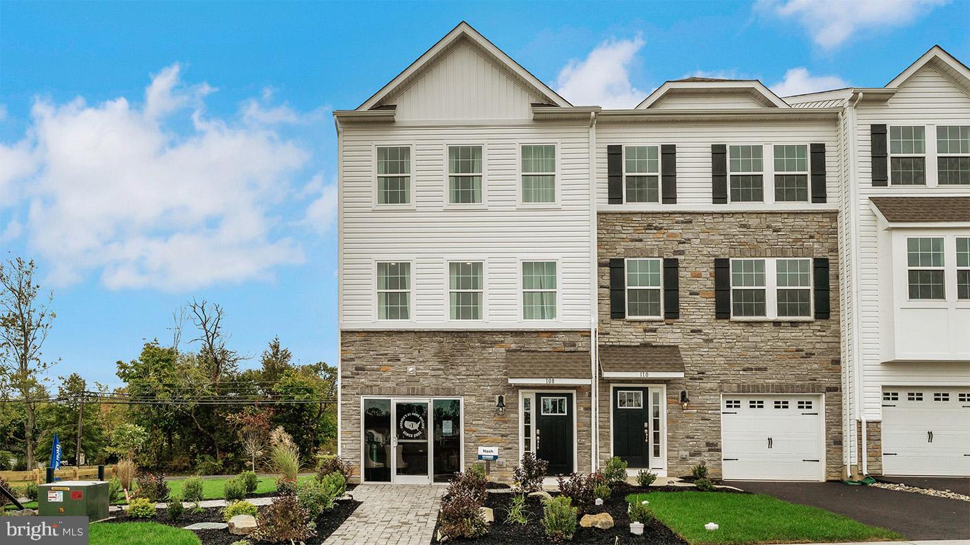 309 Lantern Court