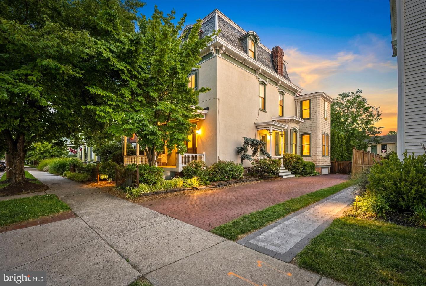 204 E Washington Avenue