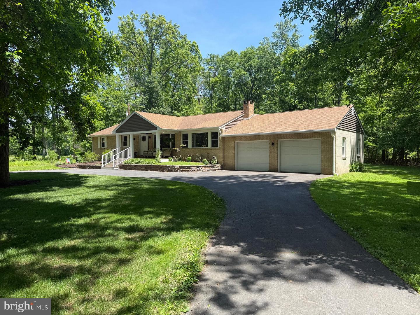 887 W Saw Mill Road