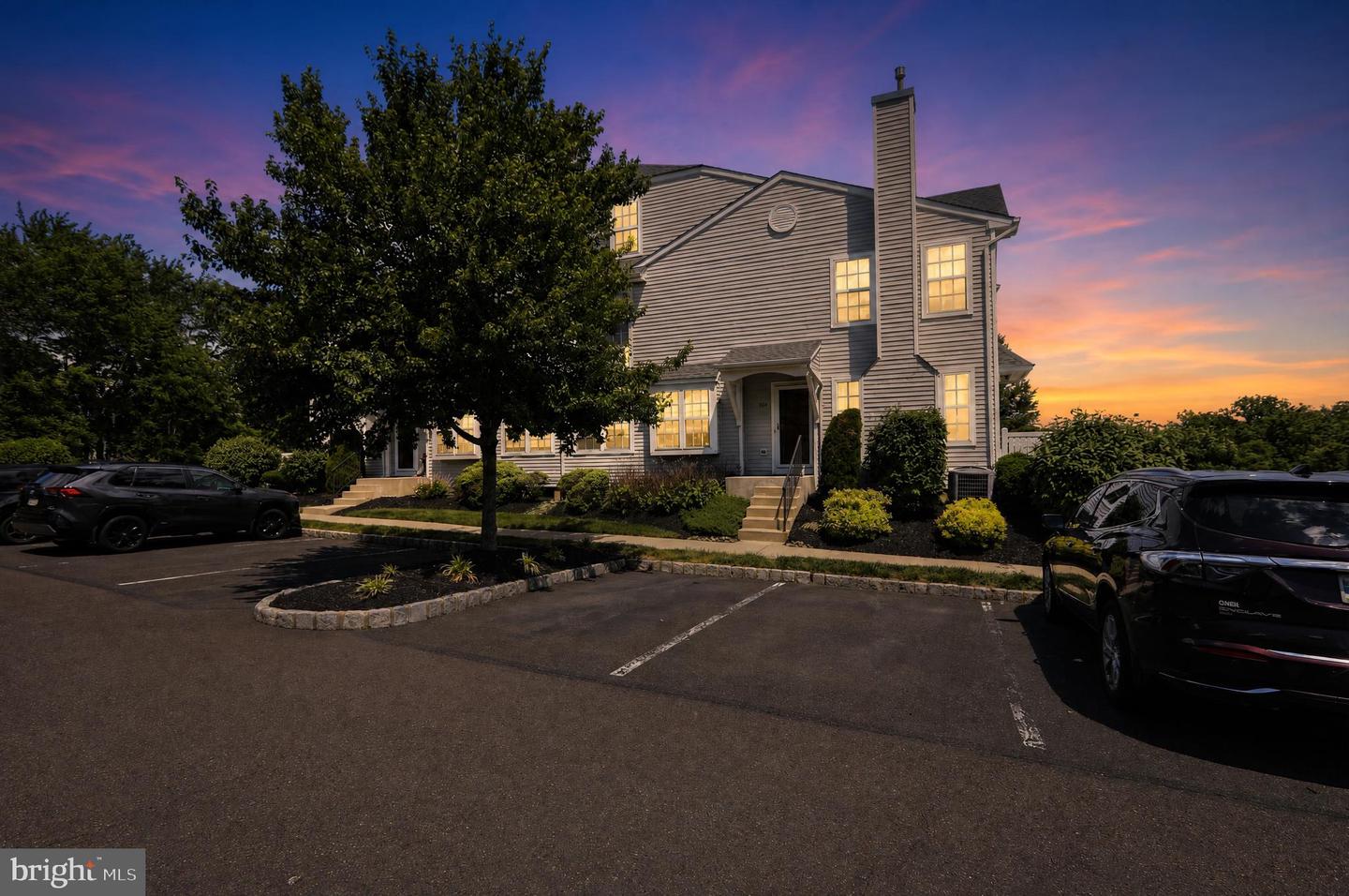 327 Eagle Court #201