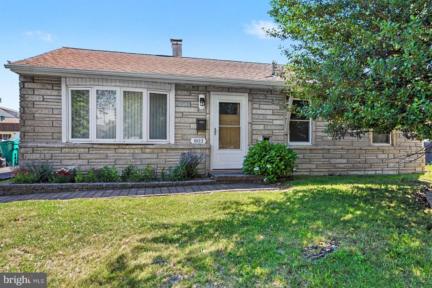 803 Hilary Avenue