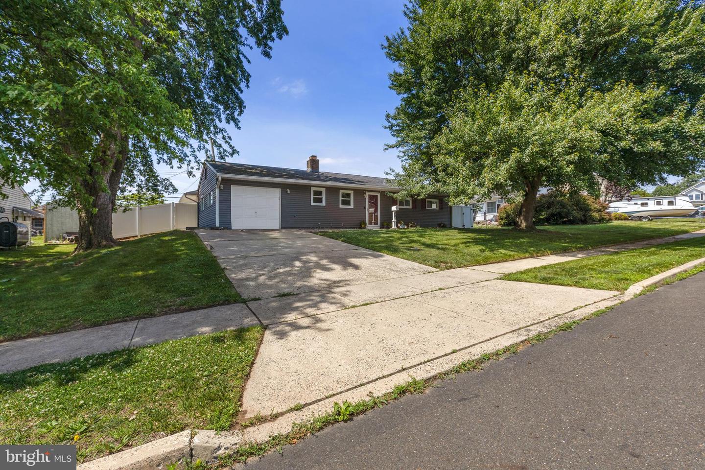 49 Meadow Lane