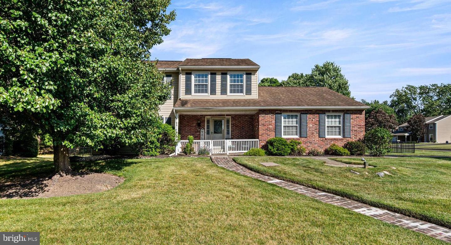 1221 Woodbrook Lane