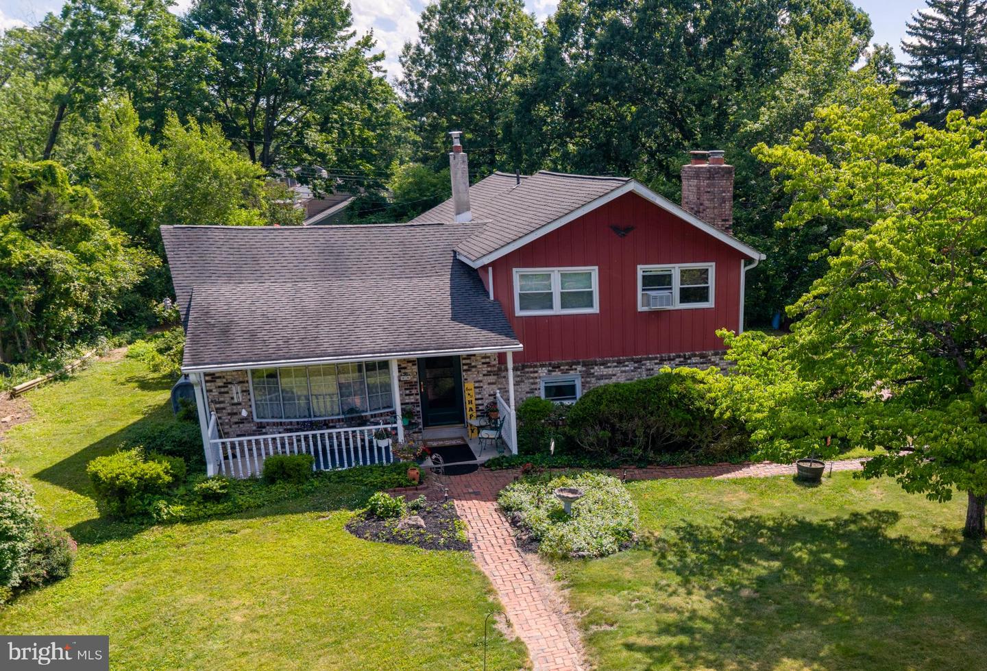 36 Schoolhouse Road