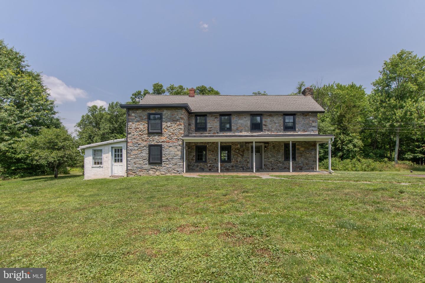 1350 Old Plains Road