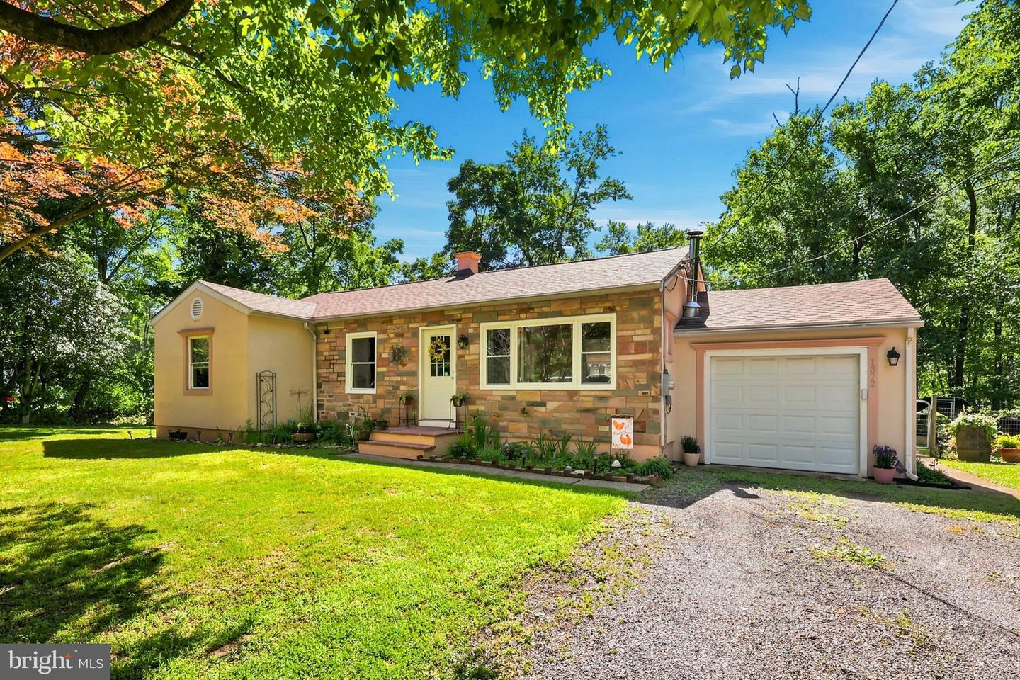 1372 Birch Road
