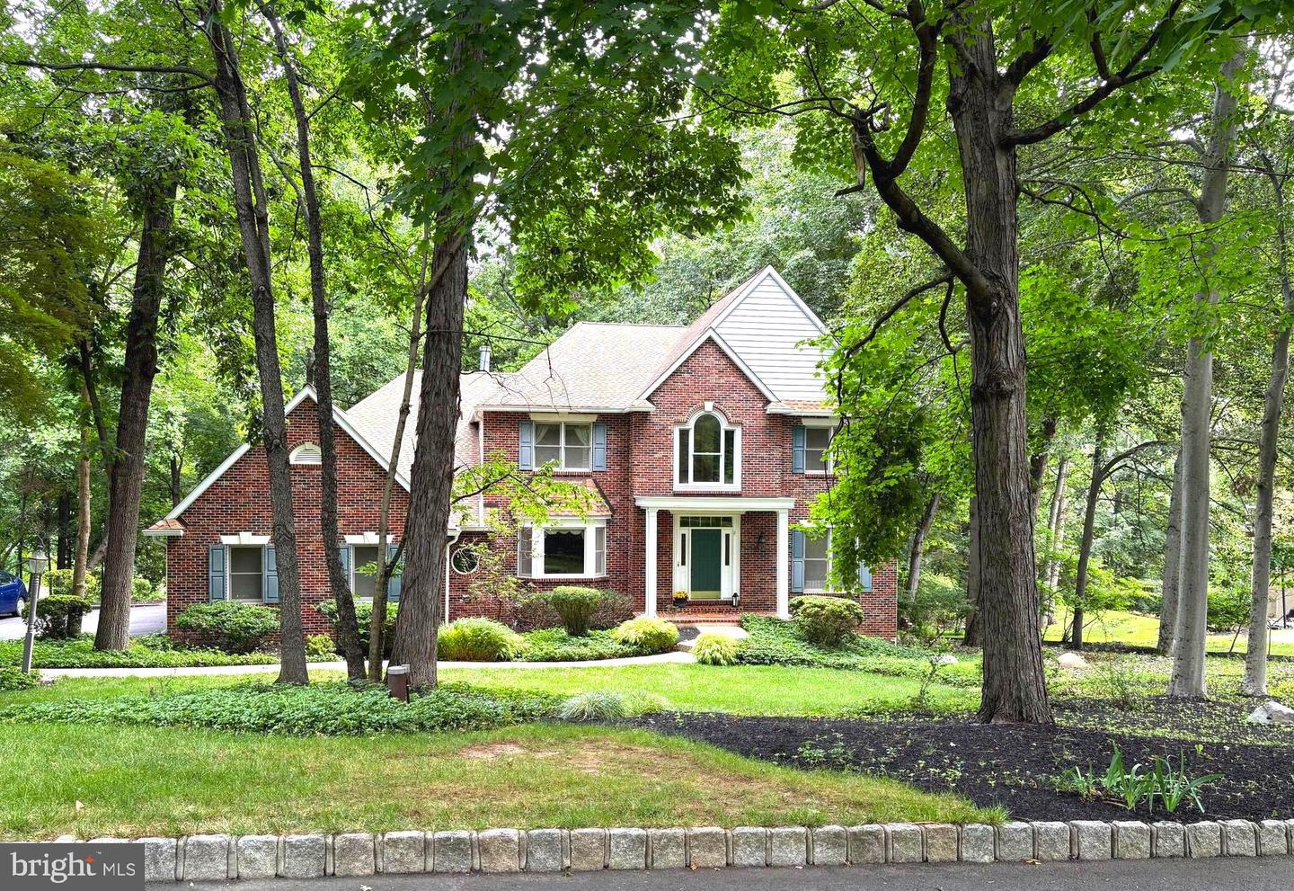 14 Timber Knoll Drive