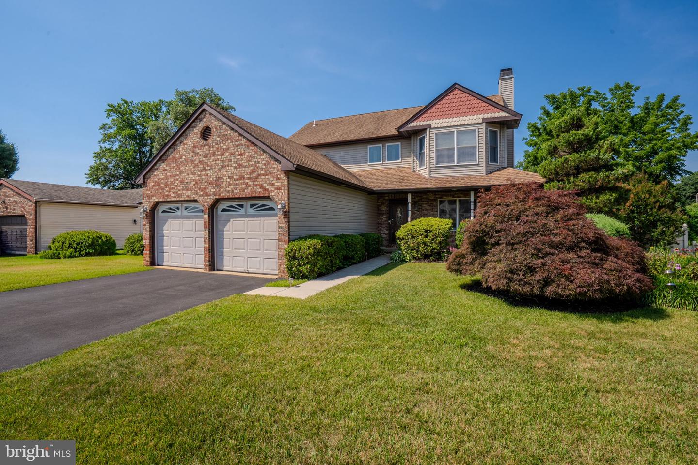 952 Duxbury Drive