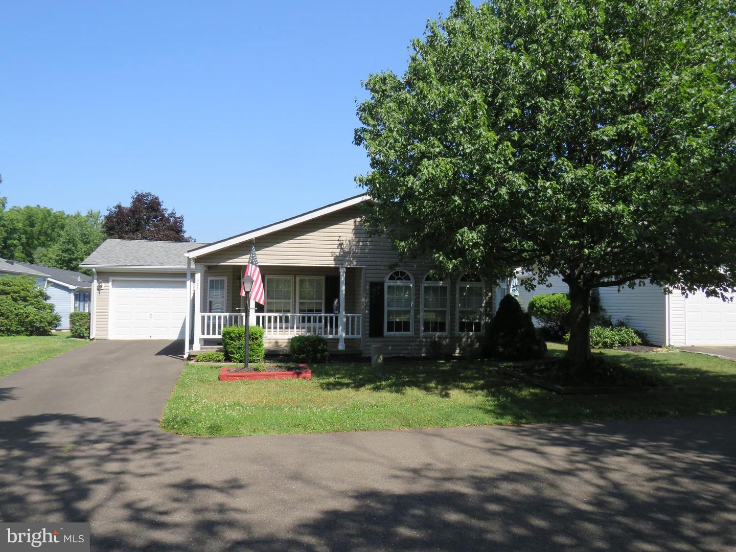 638 Spicebush Court