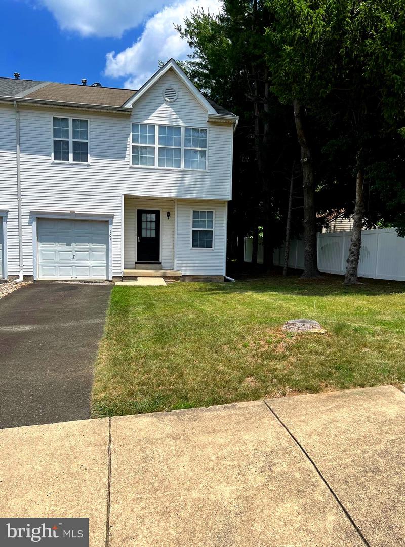 101 Hickory Hollow Circle