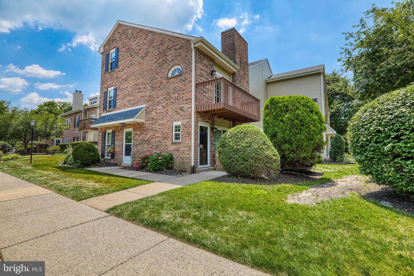 1790 Bayley Lane