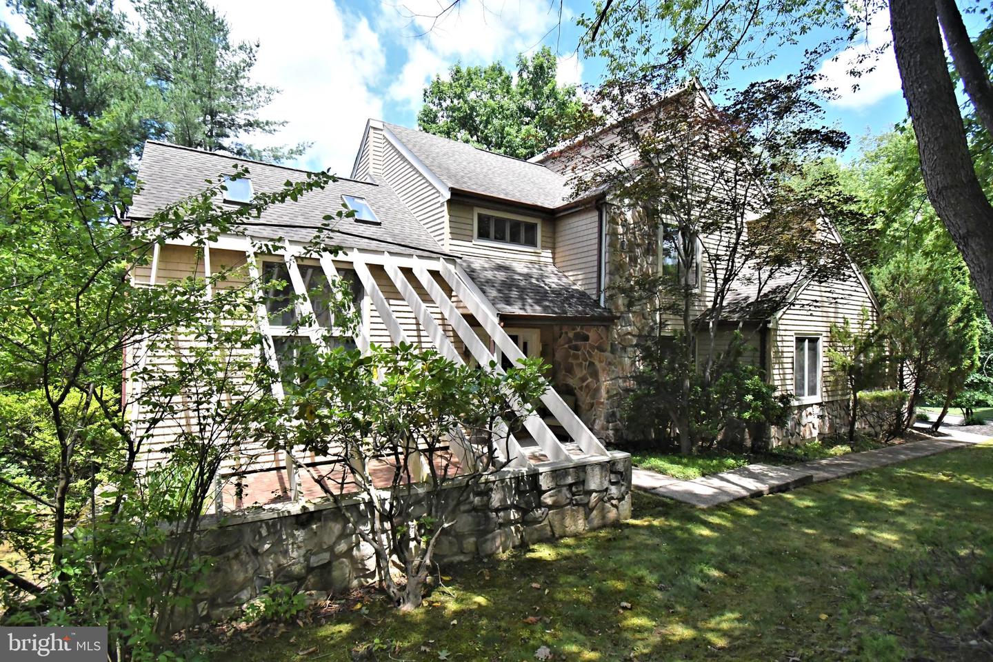 22 Wychwood Lane