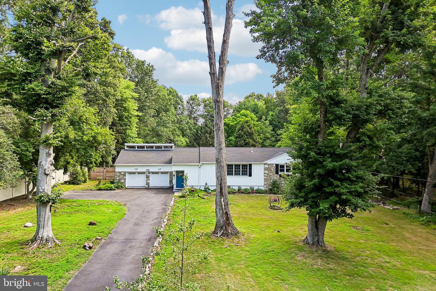 2129 Herblew Road