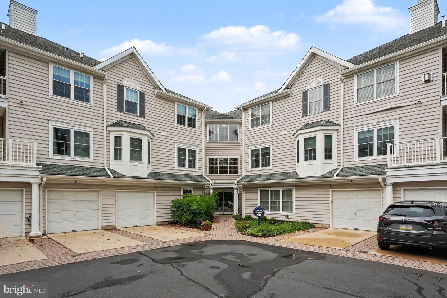 42 W College Avenue #322