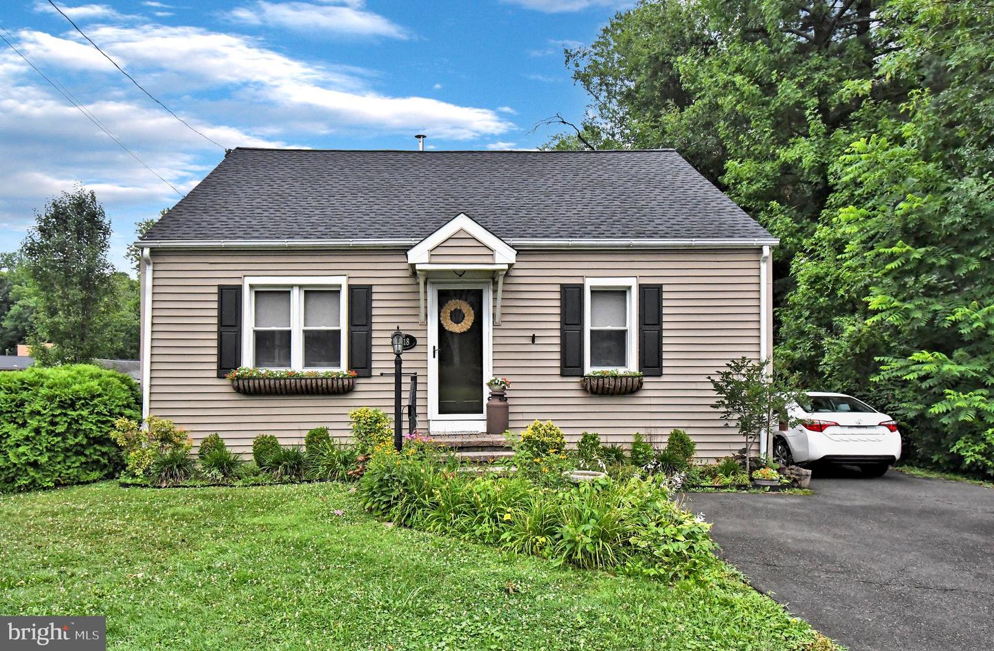 1118 Cornwells Avenue