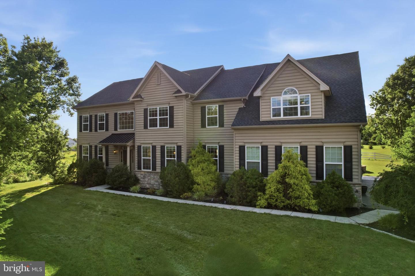 914 Hilltown Pike