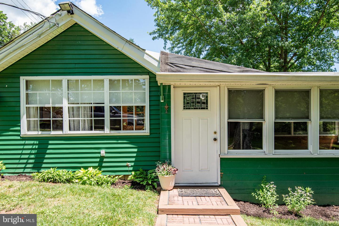 563 E Dark Hollow Road #170 Shawn Ln, Pipersville