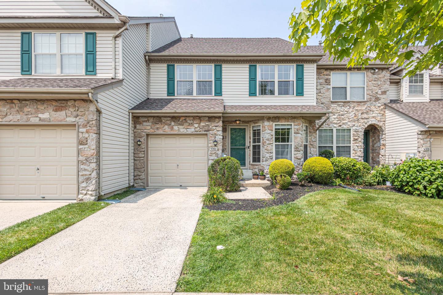 5086 Raintree Court