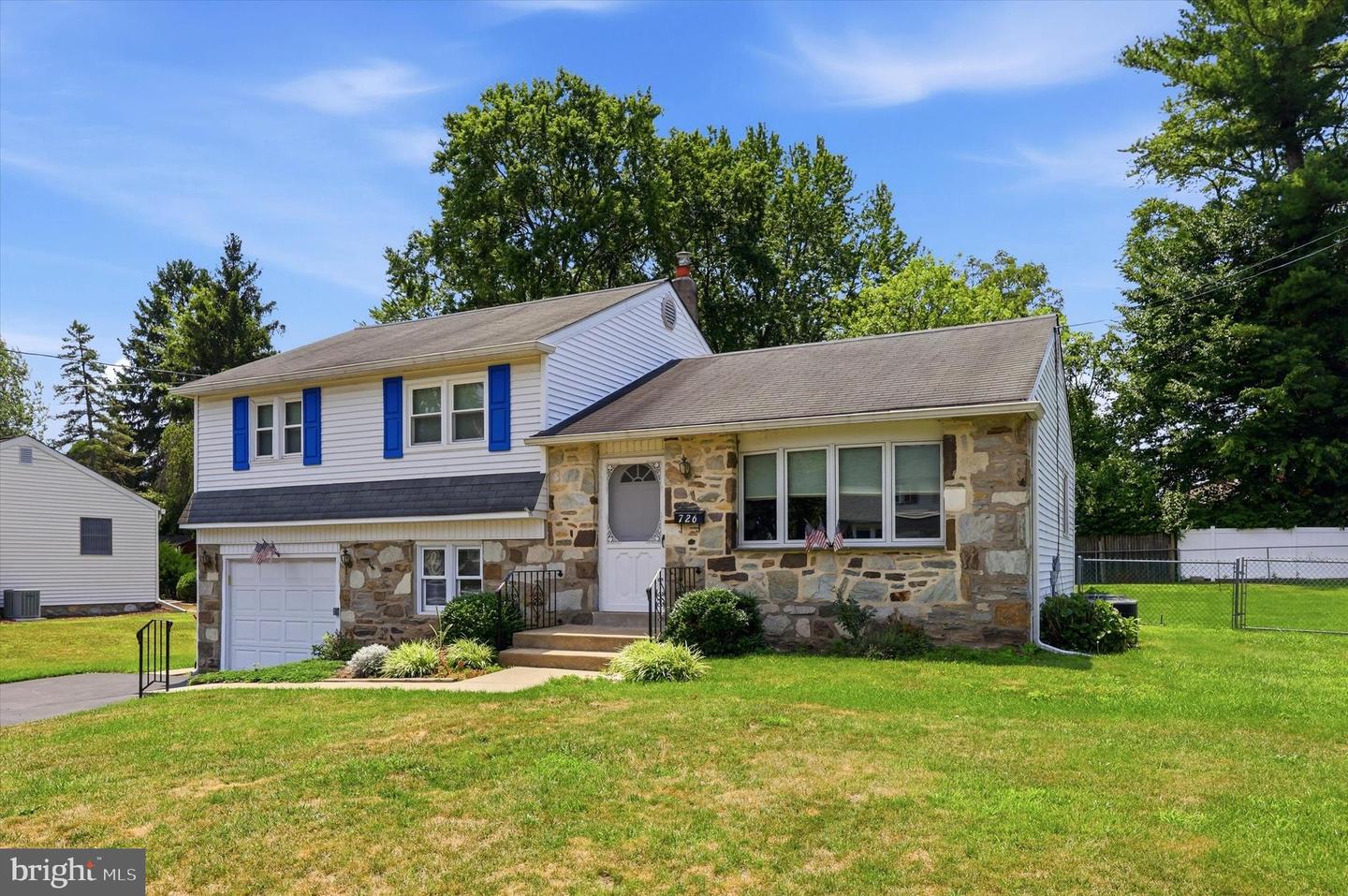 726 Violet Road
