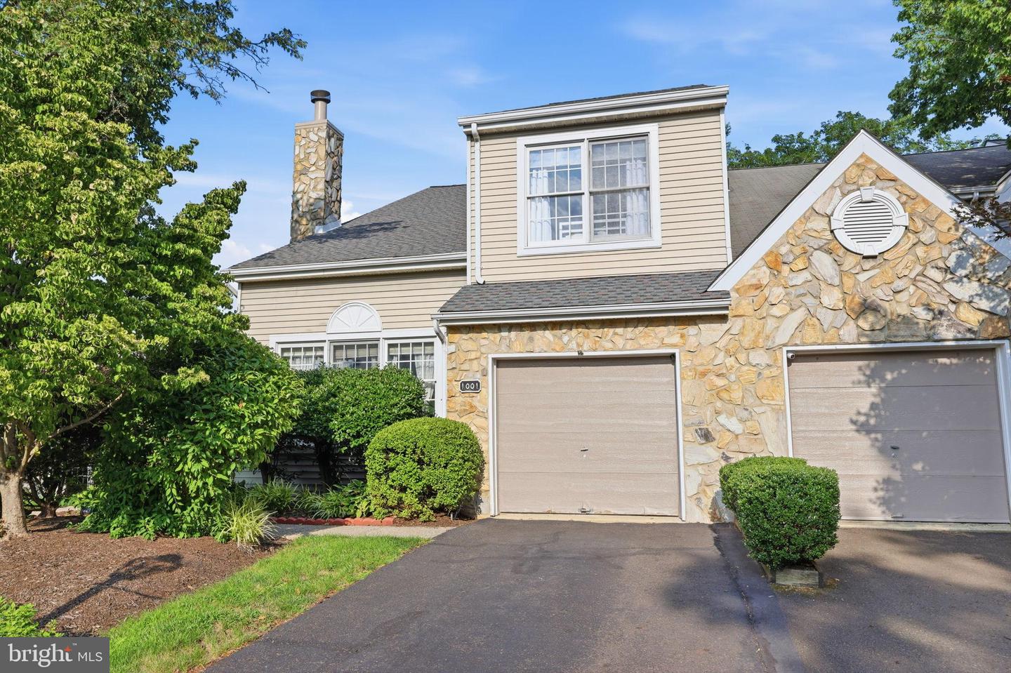 1001 Eagle Lane