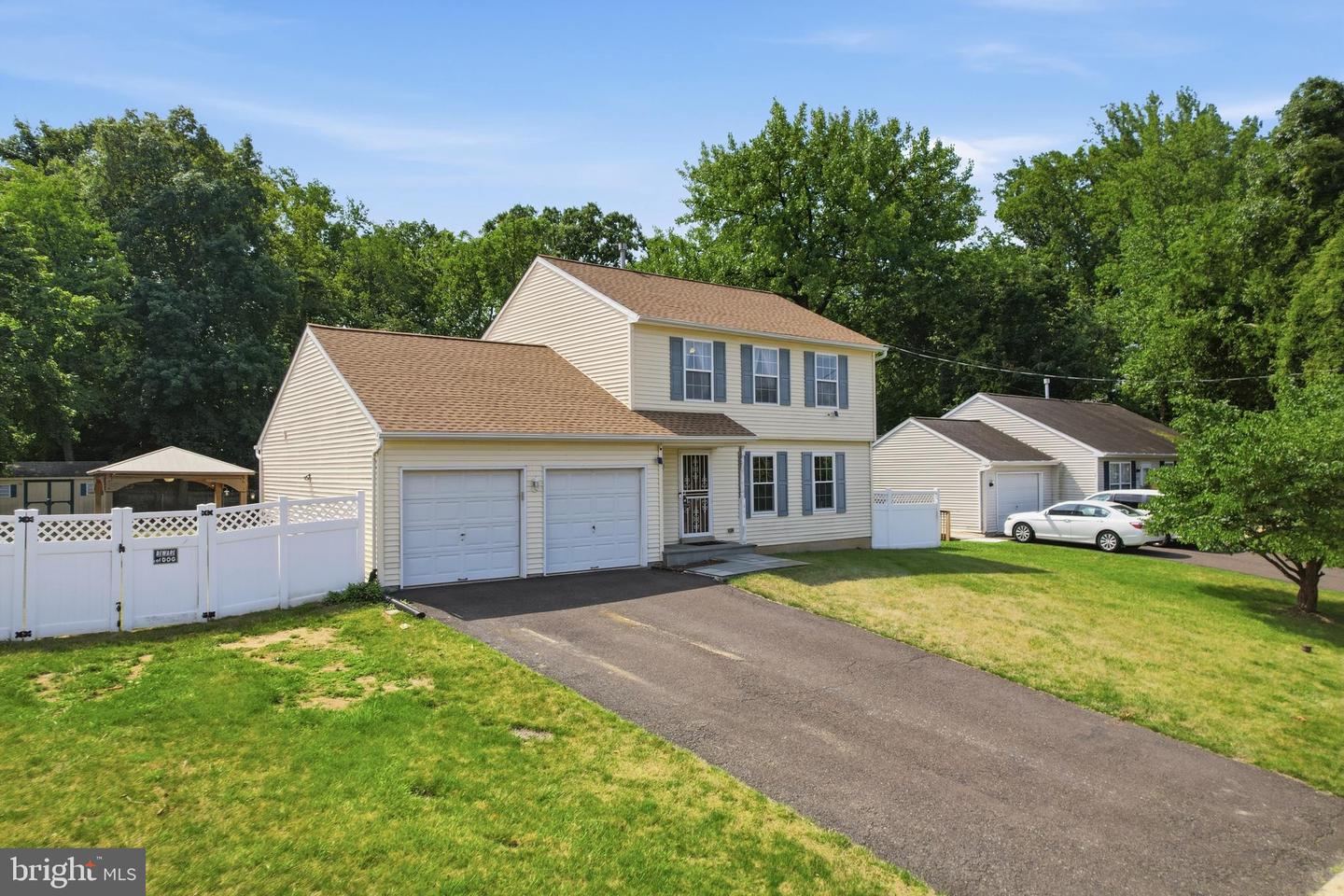 289 Madison Avenue, Warminster