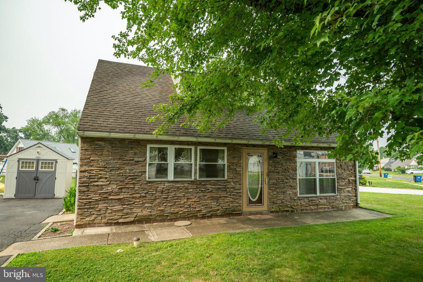 587 Arbor Road