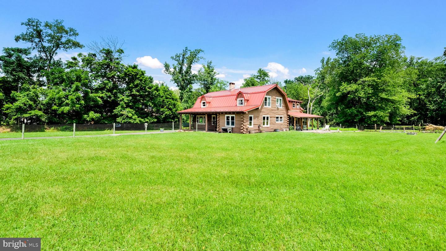 1203 W Bristol